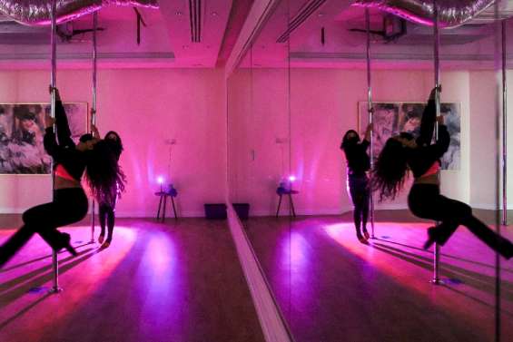 Défiant les préjugés, des Saoudiennes se mettent à la pole dance