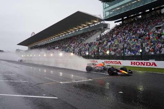 F1: Verstappen déclaré champion du monde dans la confusion au Japon