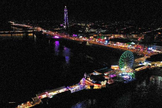 Angleterre: Blackpool maintient son célèbre festival d'illuminations malgré l'inflation