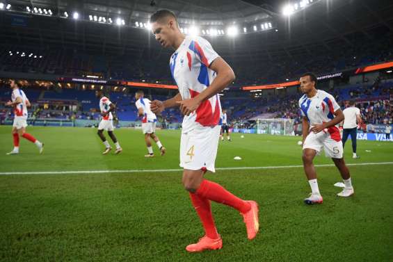 Mondial: la France avec Varane et Koundé contre le Danemark