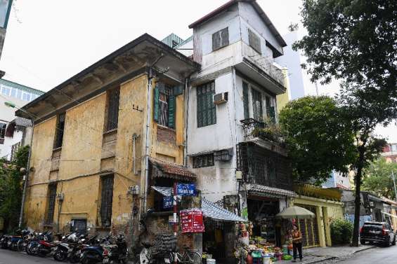 Vietnam: à Hanoï, les maisons coloniales françaises menacent de s'effondrer