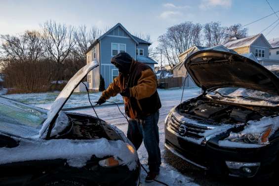 Froid, neige et blizzard: une tempête hivernale à Noël fait au moins 22 morts aux Etats-Unis