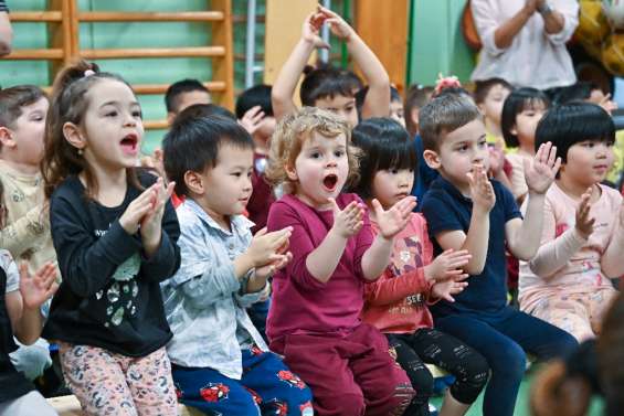 A Budapest, s'intégrer à l'école comme par magie