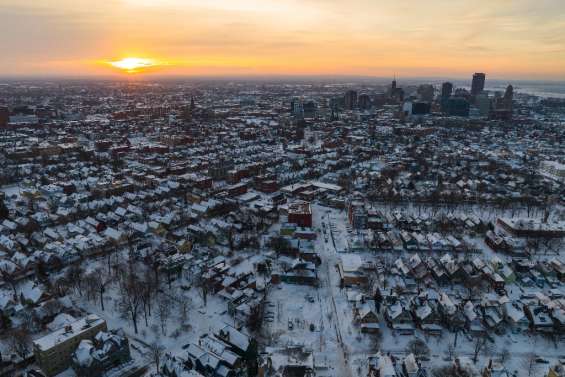 Les Etats-Unis sortent lentement de la tempête, des perturbations subsistent dans les aéroports