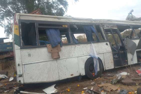 Collision entre deux bus au Sénégal: 39 morts, deuil national de trois jours