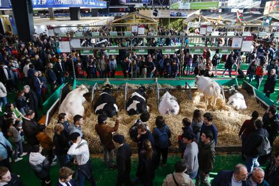 Exigences climatiques et plans d'aide, l'édition 2023 du Salon de l'agriculture