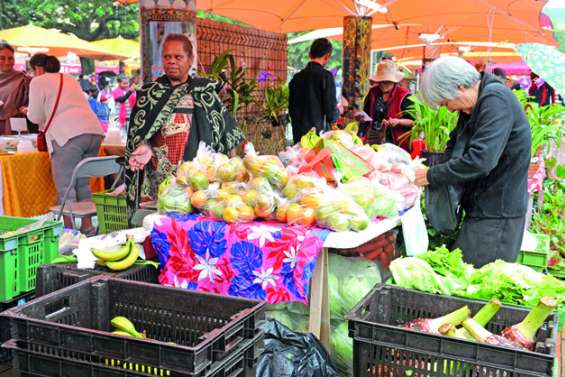 Marché broussard de l’année sur la place des Cocotiers