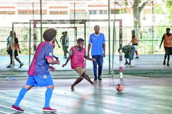 Le futsal pour aider les jeunes à s’en sortir