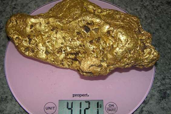 Une pépite d'or de 4,1 kg découverte près de Melbourne