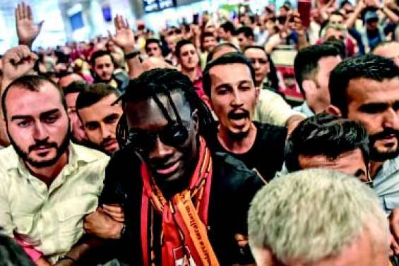 Gomis star en Turquie