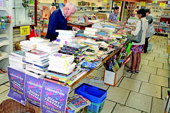 La librairie Pentecost brade avant  de fermer pour travaux début août