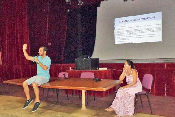 Une conférence qui prend  le mal de dos à la racine