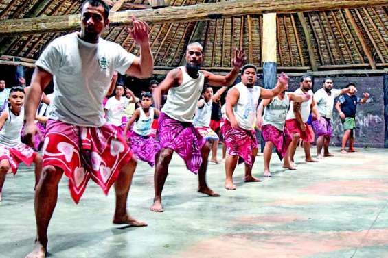 Mau Mau, les danseurs guerriers de Futuna