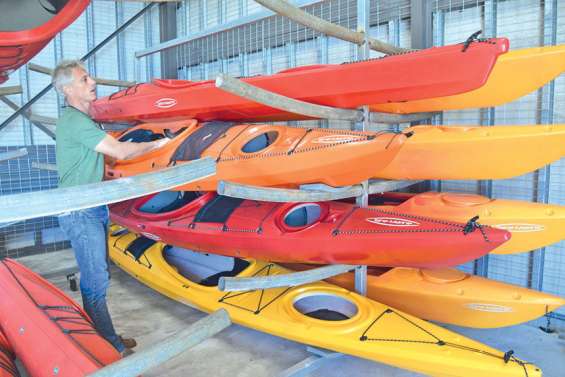 Les kayaks et les canoës  sont de sortie au Vallon-Dore