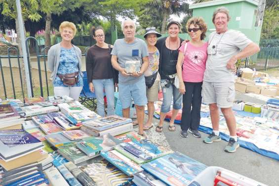 Des livres par centaines près du parc Gargon