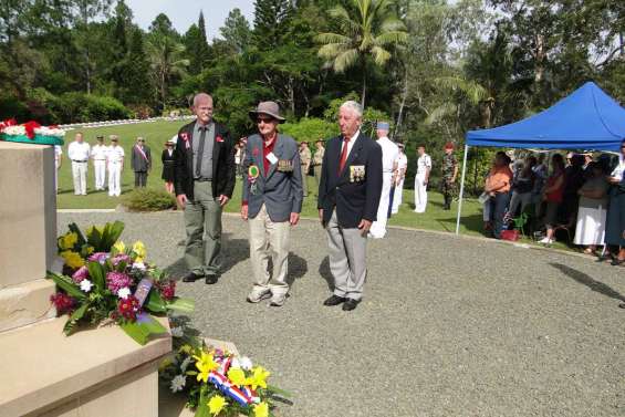 Rassemblement  au cimetière de Nessadiou