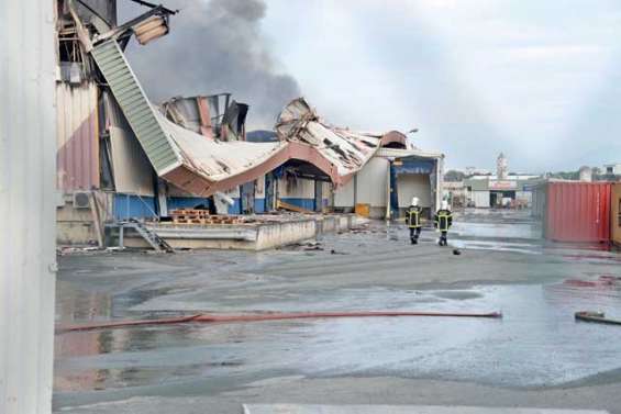 Il se servait dans le Champion incendié