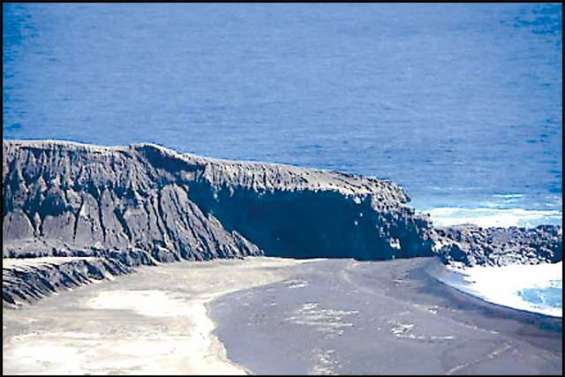 Hunga Tonga, terre vierge