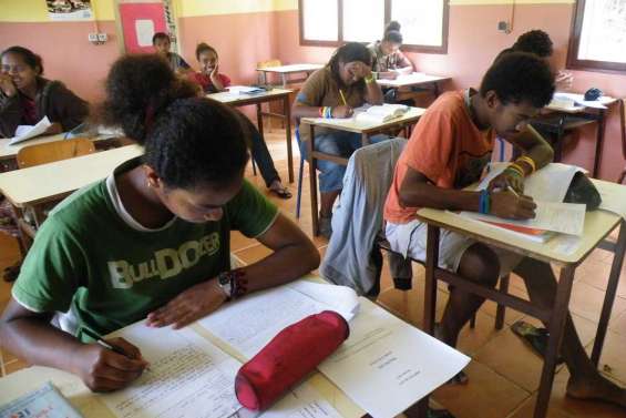 Silence d'examen au collège