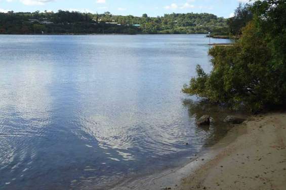 Développement  de la baie de Port-Vila