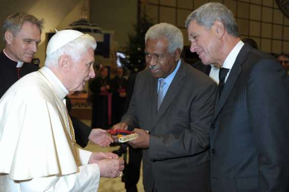 Frogier et Wamytan reçus par le pape