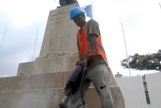 Nouvelle esplanade aux pieds du Poilu