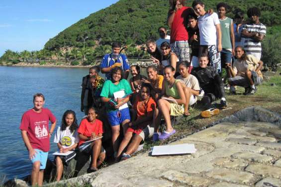 Une classe se jette à l'eau