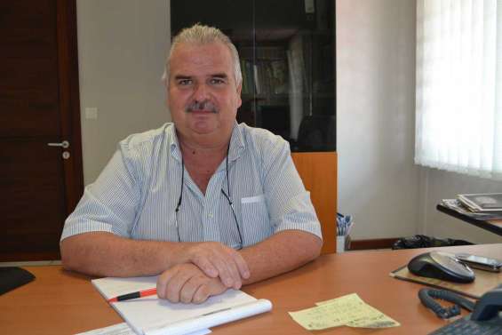 Ronald Reed quitte la mairie