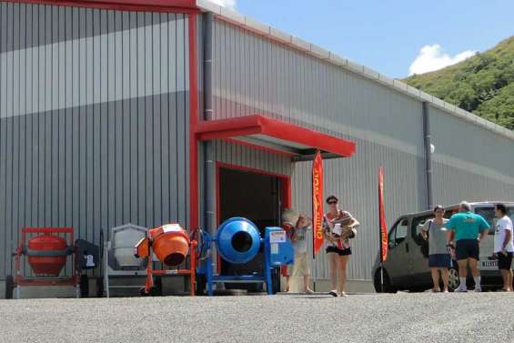 Une quincaillerie à la Taraudière