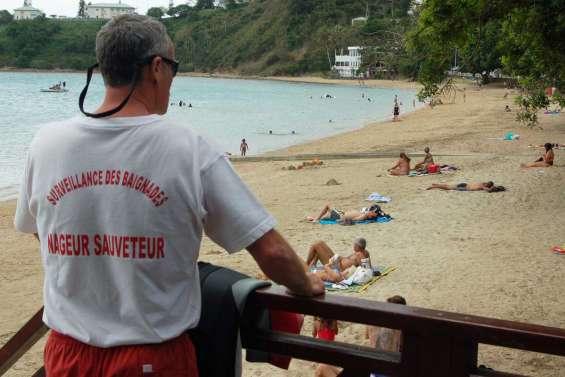 Baignade surveillée jusqu'à la Toussaint