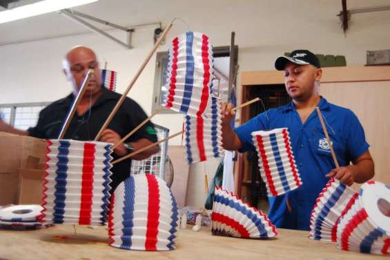 Les petites mains de la fête nationale