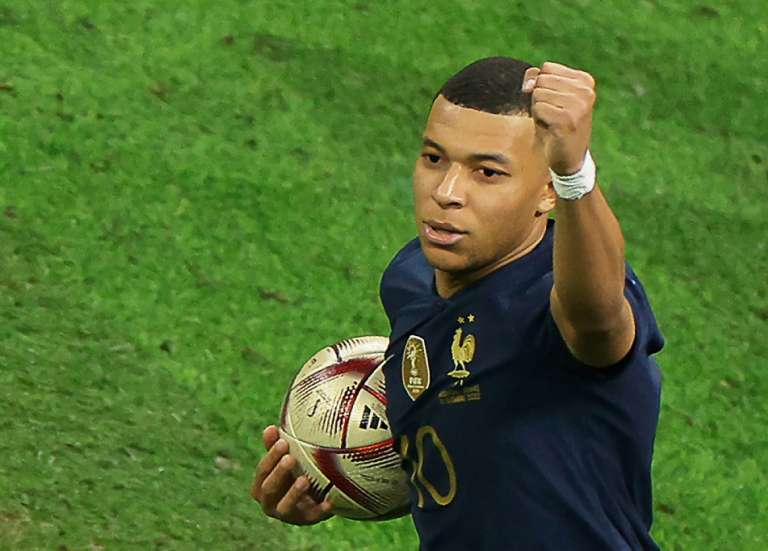 Bleus: Mbappé capitaine, l'évidence et un pouvoir accru